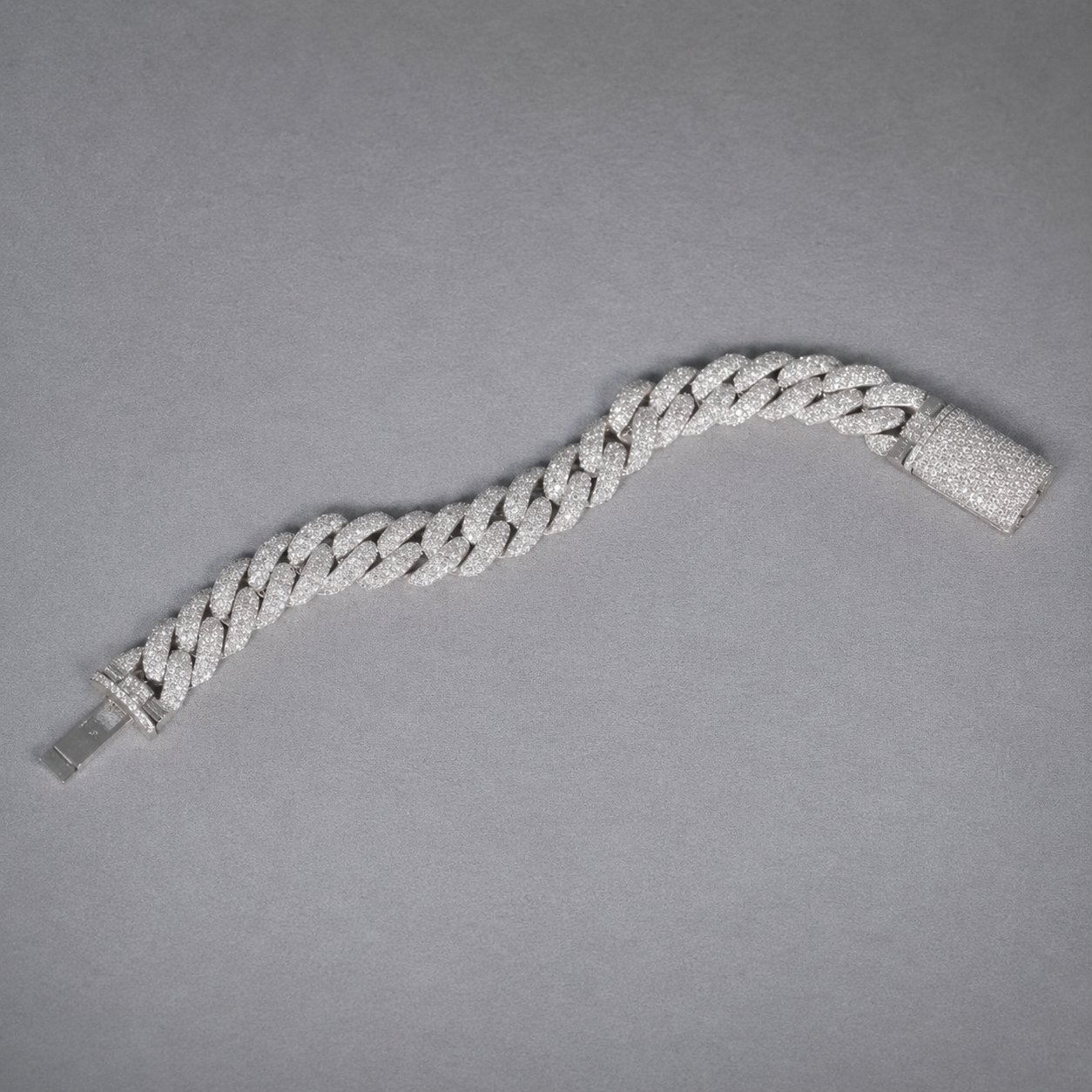 12mm White Gold Cuban Link Bracelet – VVS Lab Diamonds & Moissanite