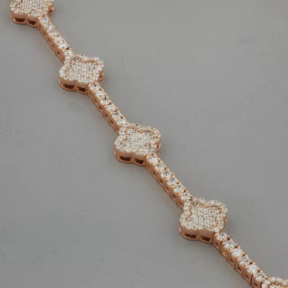 VVS1 Moissanite Clover Bracelet